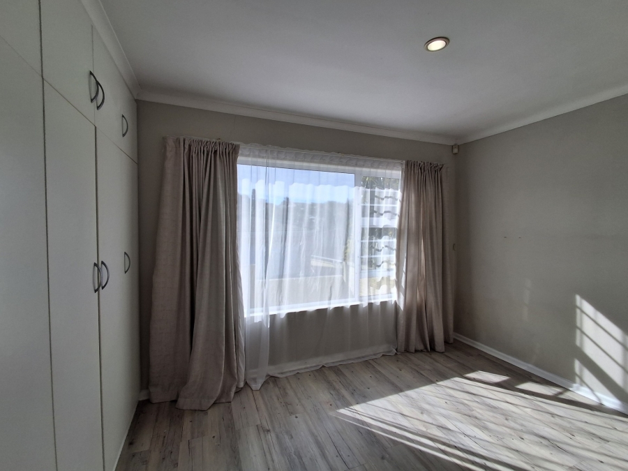 To Let 2 Bedroom Property for Rent in Beacon Bay North Eastern Cape